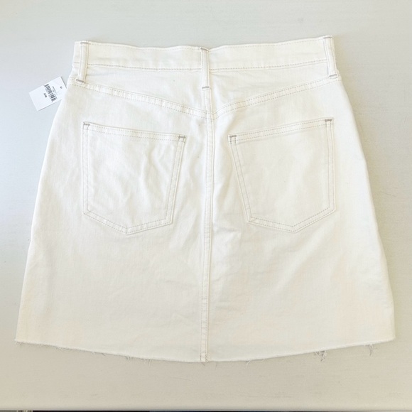 GAP High Rise Denim Mini Skirt A-Line Button Fly Raw Hem Ecru White Size 2 26 - Picture 8 of 11